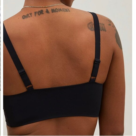 Everlane | The Invisible Bra - Picture 5 of 10